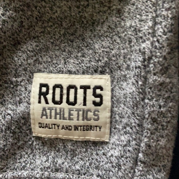 Roots varsity quarter zip - Picture 4 of 5